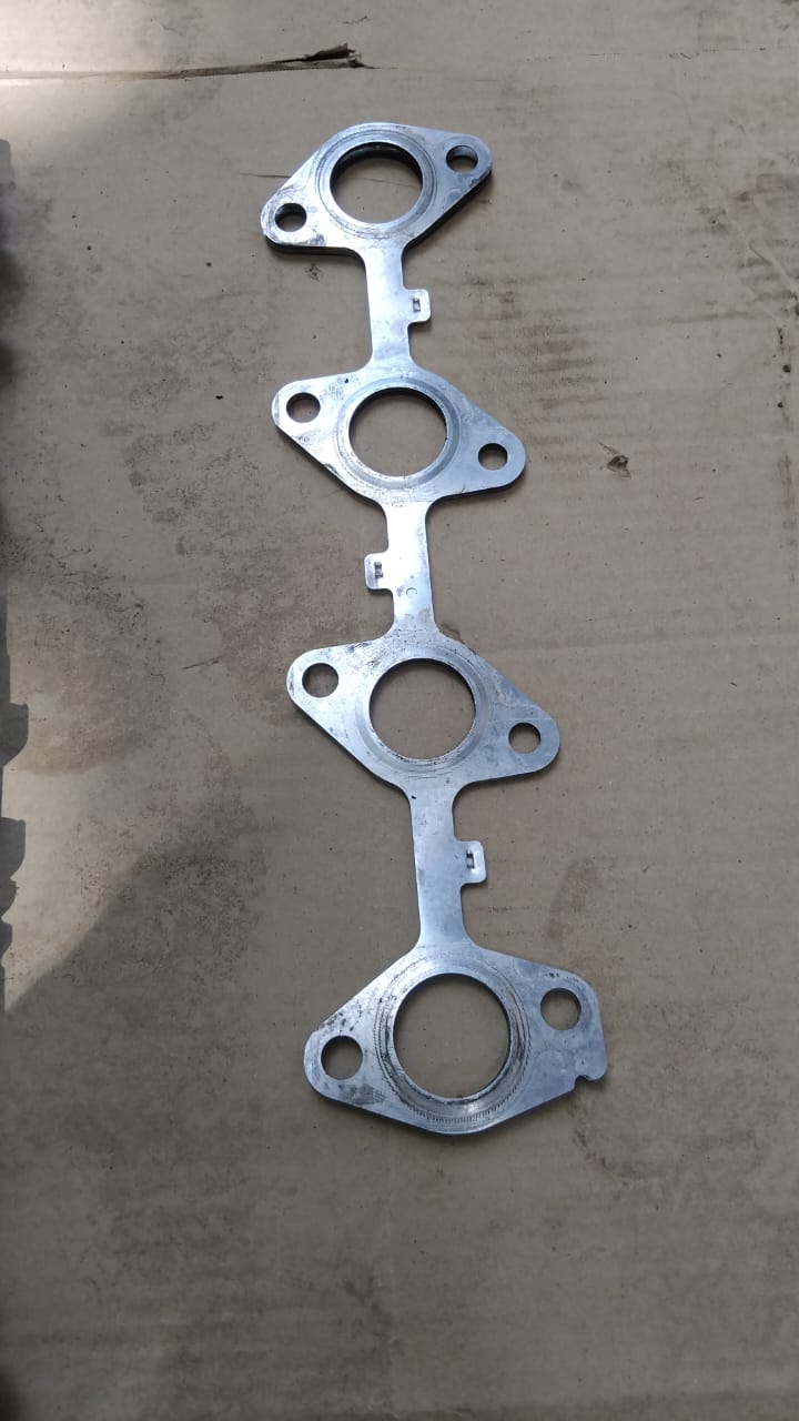 Toyota Hilux 2.5 / 3.0 D4D Exhaust Manifold Gasket (4-Port):