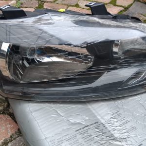 VW Polo 6R/6C Right Headlight – Front View