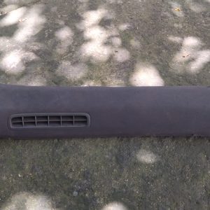 Peugeot 406 dashboard top panel with Centre air vent front