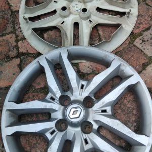 Renault 16-inch Wheel Hubcap (Front View)